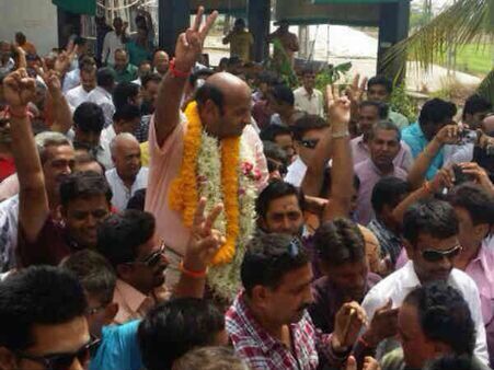 દેશભરમાં જીતની ઉજવણી