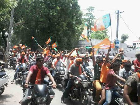 દેશભરમાં જીતની ઉજવણી