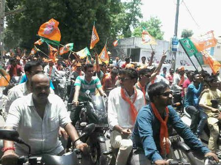 દેશભરમાં જીતની ઉજવણી