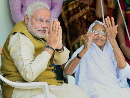 વડોદરામાં મોદીએ કહ્યું, ‘હું તો મજૂર નંબર વન છું’