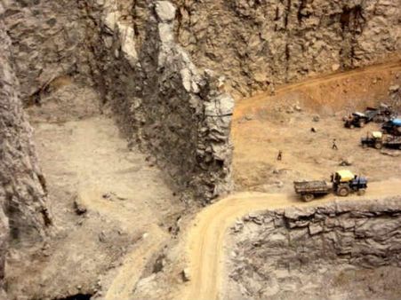 ભૂખથી કોઇ મરતું નથી