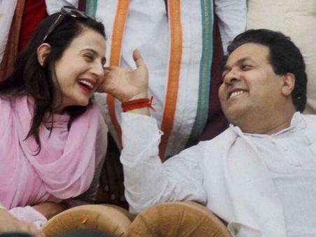 અમિષા પટેલની સાથે રાજીવ શુક્લ