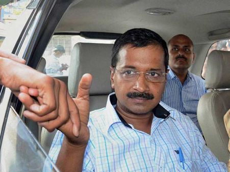 કેજરીવાલને ગડકરીની નોટીસ