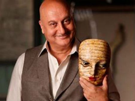 અનુપમ ખેરનો બીજો સવાલ 