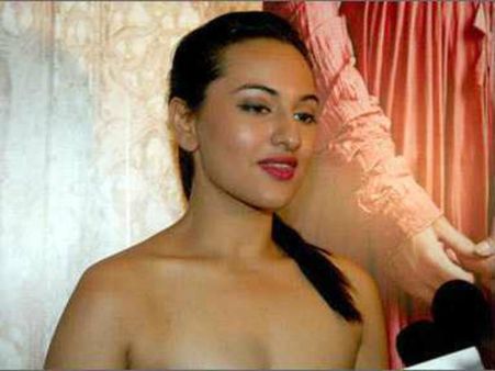 સોનાને ગમે છે ઘોડા