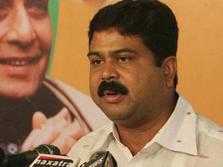 ધર્મેન્દ્ર પ્રધાન(રાજ્યકક્ષાના મંત્રી, સ્વતંત્ર પ્રભાર)