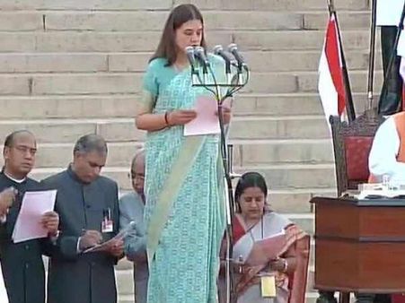 મેનકા ગાંધી