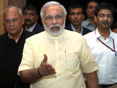 વડાપ્રધાન બન્યા બાદ સાર્ક દેશોના રાષ્ટ્રાધ્યક્ષો સાથે મોદીની મુલાકાત