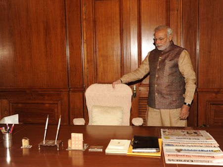 PMO પહોંચ્યા વડાપ્રધાન નરેન્દ્ર મોદી, કાર્યભાર સંભાળ્યો