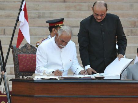 નાગરિક ઉડ્ડયન મંત્રી