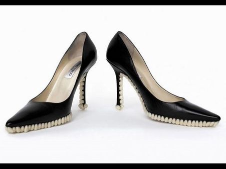 બ્લેક અને રેડ કલર