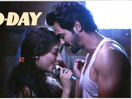 ડી ડે-ગેલુપુ ગુર્રમમાં શ્રુતિ-અર્જુનના ગરમાગરમ દૃશ્યો ડી ડે-ગેલુપુ ગુર્રમમાં શ્રુતિ-અર્જુનના ગરમાગરમ દૃશ્યો