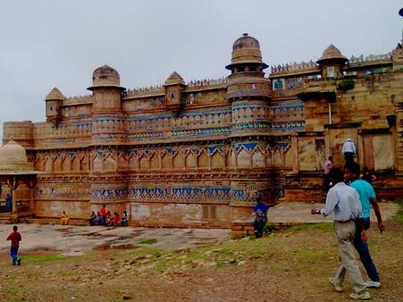 એક મંદિર જ્યાં અંગ્રેજ અધિકારીઓ કરતા દારૂની મહેફિલ