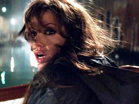 એંજેલિના જોલી - મોસ્ટ વૉન્ટેડ@39