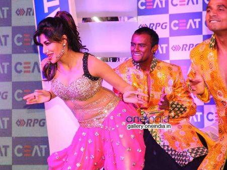 હૉટ ચિત્રાંગદાની નમણી અદાઓએ લૂંટ્યા ક્રિકેટર્સના દિલ