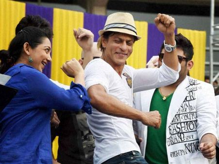 મુંડેના નિધન પર જશ્નમાં ડૂબેલા શાહરુખને ભાંડવામાં આવી રહી છે મા-બહેનની ગાળો