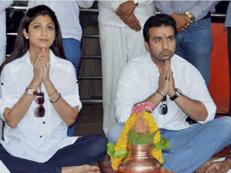 શનિશિંગળાપુરની શરણે રાજ અને શિલ્પા