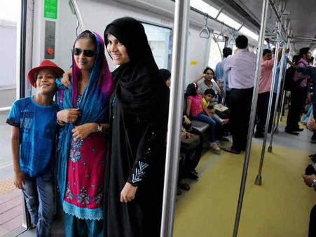 મેટ્રો ટ્રેન, મુંબઇ