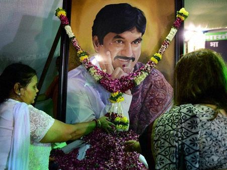 ગોપીનાથ મુંડે ભાજપ છોડી કોંગ્રેસમાં જોડાવવા માંગતા હતા: ફુંડકર