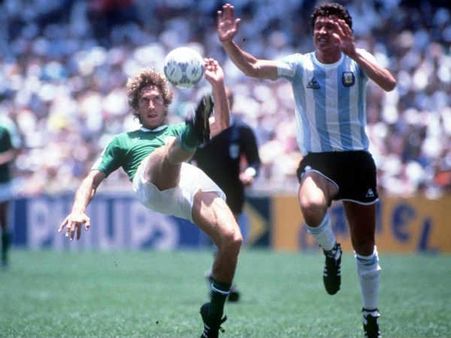 ટી-શર્ટ ઉતારવા પર પ્રતિબંધ