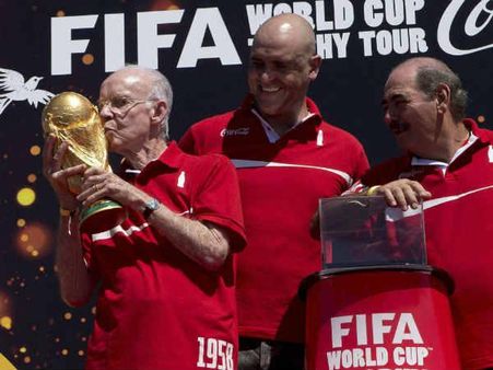 બે વાર વિશ્વકપની મેજબાની