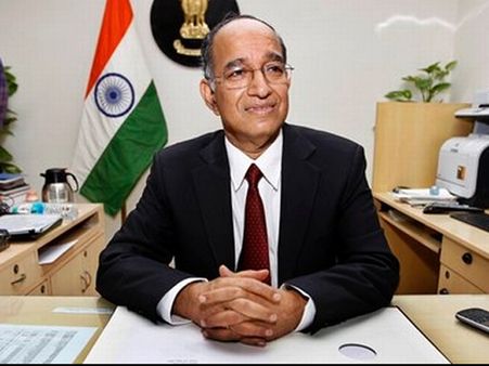 મુખ્ય ચૂંટણી કમિશ્નરને ઇનકમ ટેક્સ વિભાગે ફટકારી નોટિસ