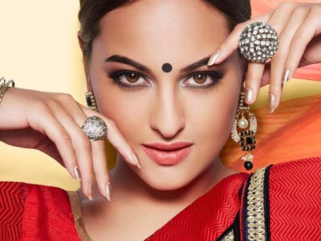 Sonakshi Sinha Sonakshi Sinha