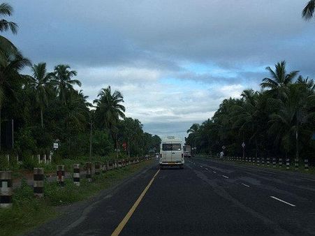 કેવી રીતે પહોંચવુ કોલ્લમ