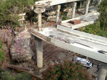 સુરતમાં નિર્માણાધીન પુલ તૂટી પડ્યો, બેના મોત