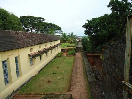 થાલાસ્સેરી કિલ્લો