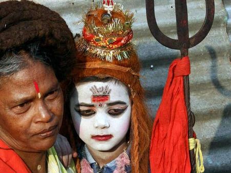 શરીર પર રાખ- બધુ જ અસ્થાયી છે, ત્યાં સુધી કે આપણું શરીર પણ