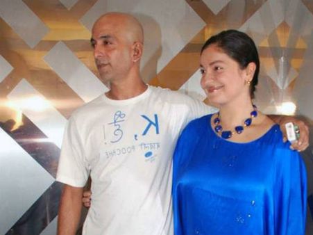 પૂજા-મુનીર