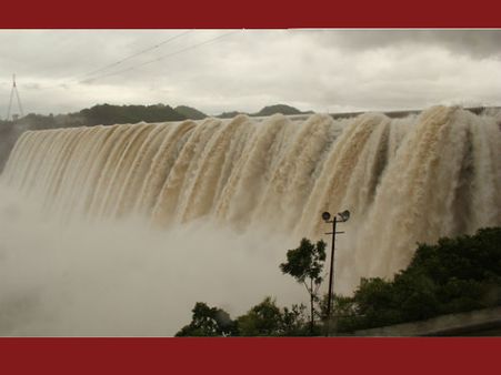 કાર્ય 90 મહિનાથી સ્થગિત હતું