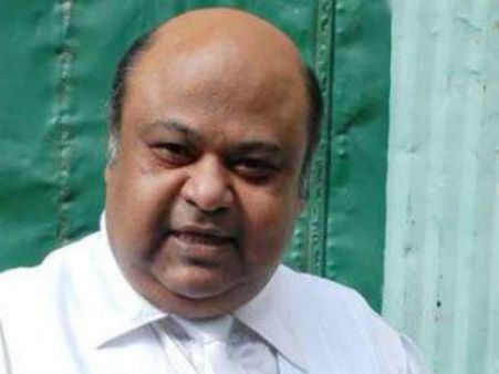 BOLLY IN BRIEF : શૈલેંદ્રની ગુપ્તા ક્લિનિકમાં સૌરભ, વરુણ આપશે બૅચલર પાર્ટી!