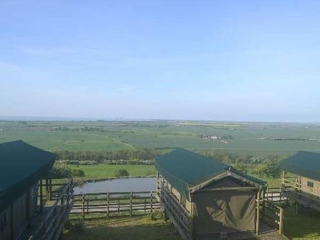 લિવિંગસ્ટોન લોજ, યુકે