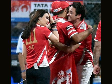 પ્રીતિ-વાડિયા છેડછાડ કેસ: ઝિંટાના ઇમેઇલની થશે તપાસ, બેના નિવેદન લેવાયા