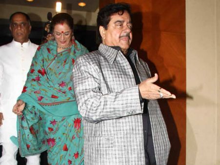 શત્રુઘ્ન સિન્હાની શુભેચ્છા પાર્ટી શત્રુઘ્ન સિન્હાની શુભેચ્છા પાર્ટી