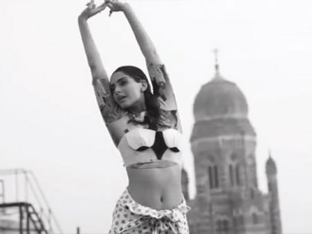 બૉલીવુડની બિકિની બેબ્સ
