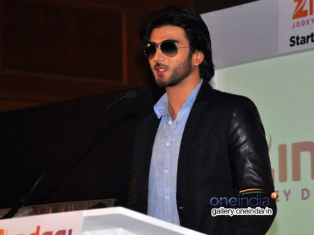 ઝી જિંદગીથી ખુશ ઇમરાન