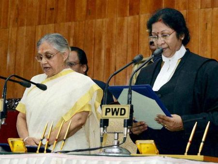 મોદીની અનદેખી, શીલાએ રાજીનામું આપવાની કરી મનાઇ