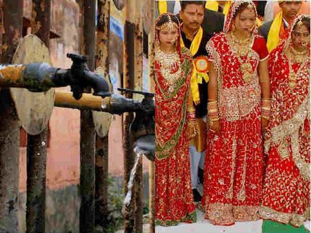 પાણી વિના ગામમાં પડી ગયો દુલ્હનોનો દુકાળ