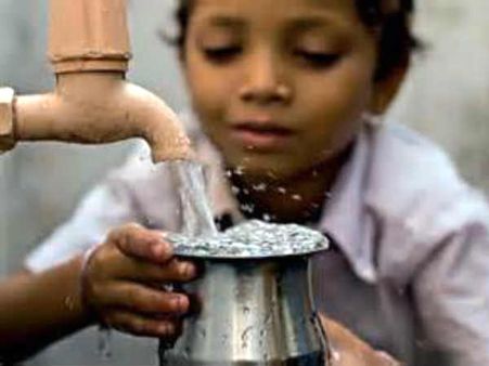 વાપીમાં પ્રદૂષણ વધતા બોરનું પાણી પીવાલાયક ના રહ્યું