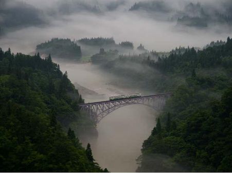 ધ ફર્સ્ટ ટ્રેન 