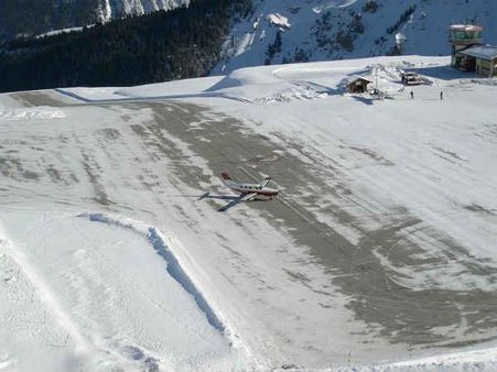 કોરશેવલ એરપોર્ટ, ફ્રાંસ કોરશેવલ એરપોર્ટ, ફ્રાંસ