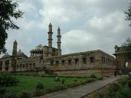 ગુજરાતનું ગૌરવ ચાંપાનેર