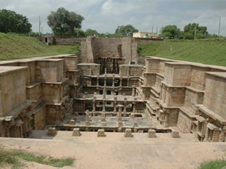 રાણી કી વાવ 