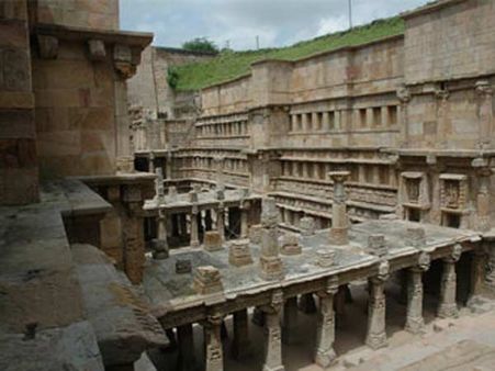 રાણી કી વાવ