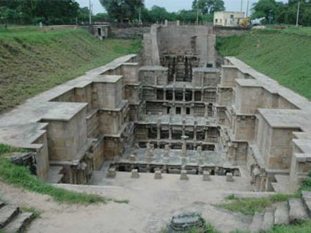 રાણી કી વાવ 