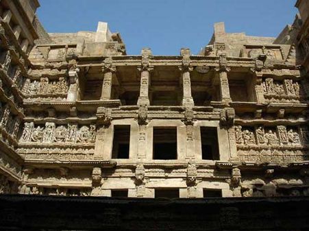 રાણી કી વાવ 