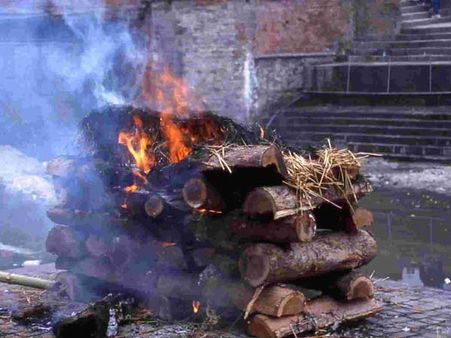 પવિત્ર અગ્નિ